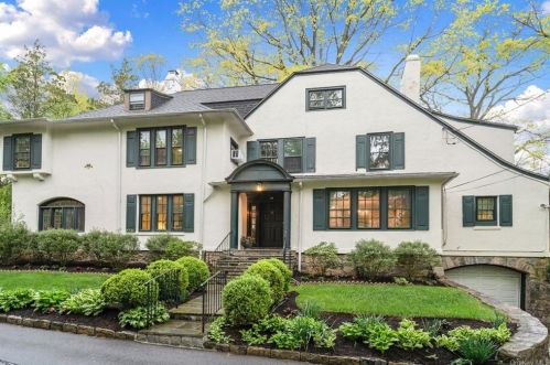24 Roxbury Rd, Scarsdale, NY 10583-2761