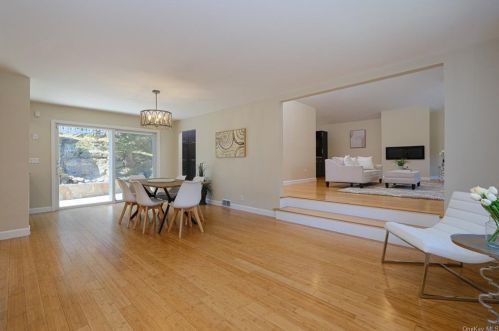 304 Pinebrook Blvd, New Rochelle, NY 10804-3909