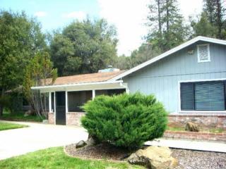 39449 Giant Oak Rd, Oakhurst, CA 93644-8911