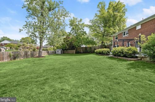 3248 Brandy Ct, Falls Church VA  22042-3704 exterior