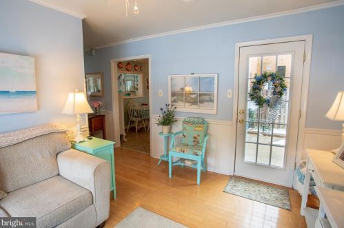 2066 Harbour Dr, Palmyra NJ 08065-1111 exterior