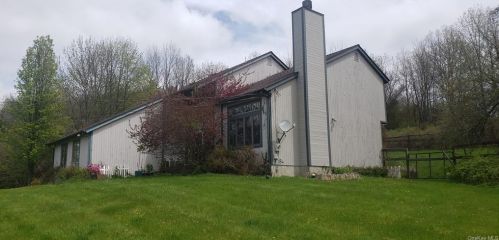 80 Union Corners Rd, Warwick, NY 10990-2526
