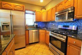 8711 Bay 16th St, Brooklyn, NY 11214-4515