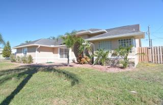 1051 Aron St, Cocoa, FL 32927-4920