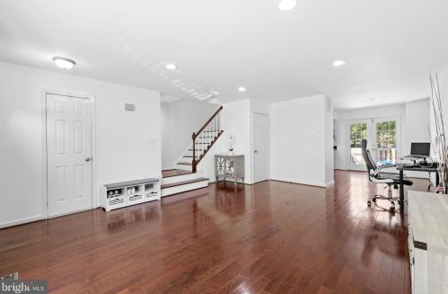 9434 William Kirk Ln, Springfield VA  22015-4259 exterior