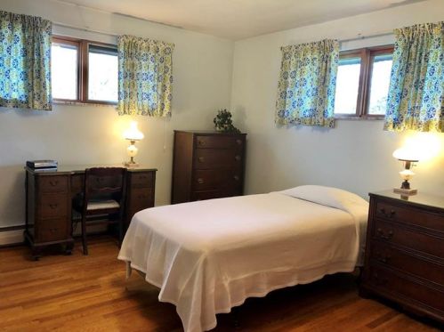 311 Agnew Rd, Jeannette PA  15644-2519 exterior