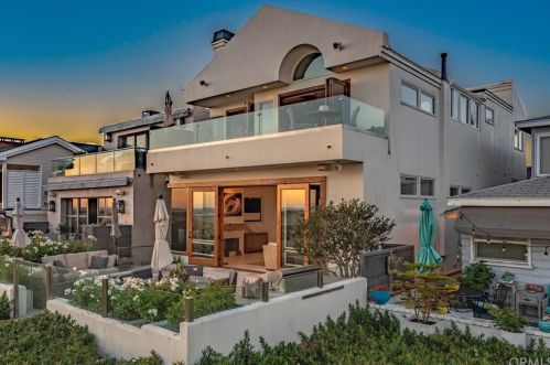 7202 Oceanfront, Newport Beach, CA 92663-1726