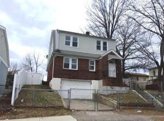 652 32nd St, Paterson, NJ 07513-1143