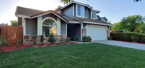 2417 Orchard Park Way, Modesto CA  95355-9254 exterior