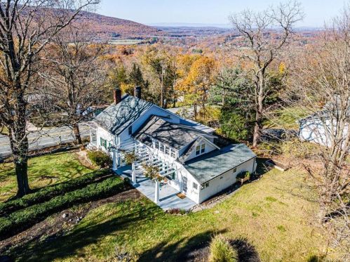 107 Mineral Springs Rd, Highland Mills, NY 10930-6228