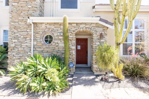 137 Ferndale Ave, Sunnyvale, CA 94085-3083