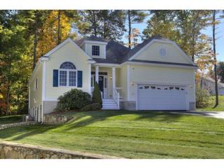 52 Sawgrass Cir, Londonderry NH  03053-2598 exterior