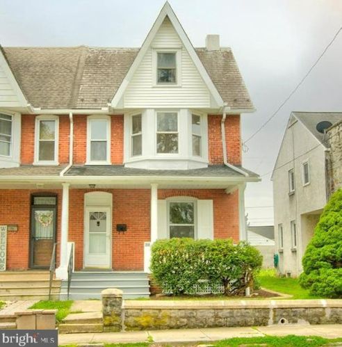 522 2nd Ave, Parkesburg PA  19365-1404 exterior