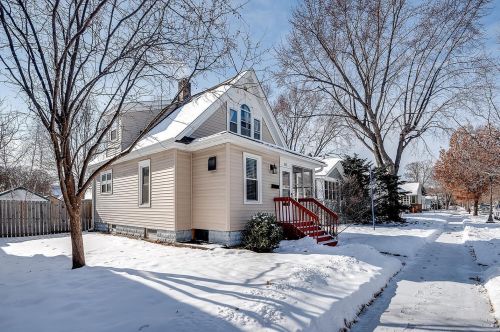 882 Bayard Ave, Saint Paul, MN 55102-4002