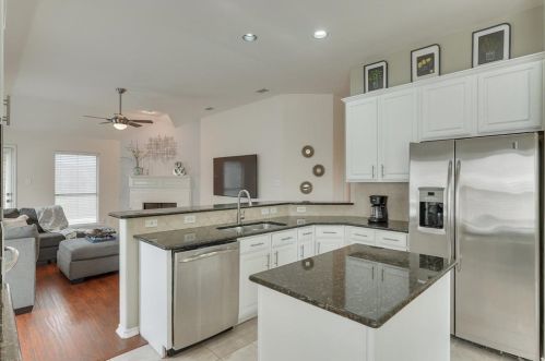 2605 Cross Haven Dr, Lewisville TX  75028-2484 exterior