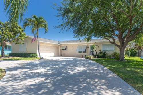 1140 Lake Clarke Dr, West Palm Beach FL  33406-5329 exterior