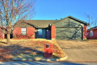 108 Woodgate Dr, Yukon, OK 73099-6440