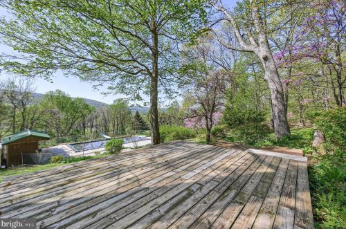 2 Fernwood Trl, Charnita PA  17320-8556 exterior