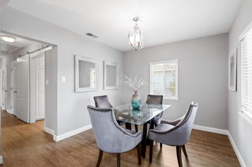 584 Bryan Ave, Sunnyvale CA  94086-6422 exterior