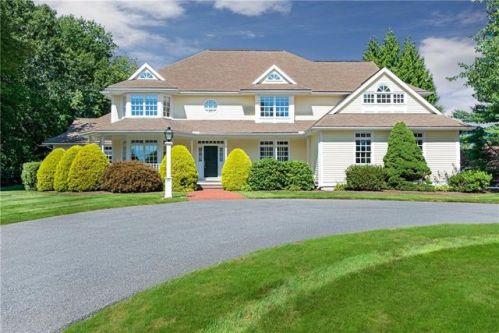 1 Erica Dr, Lincoln, RI 02865-4545