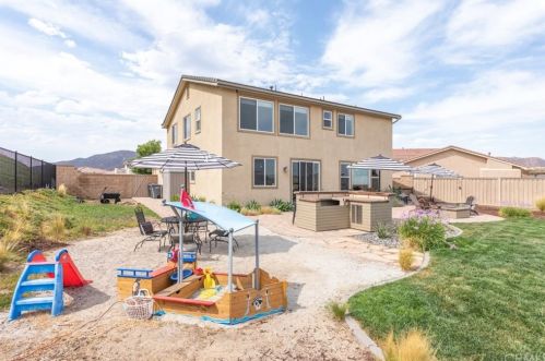 34200 Nandina Ct, Lake Elsinore CA  92532-2954 exterior