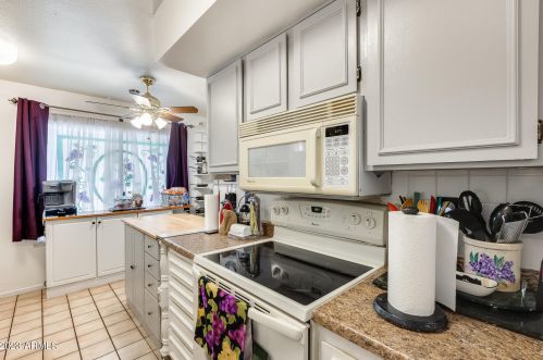 18602 132 Ave, Sun City AZ 85375-4502 exterior