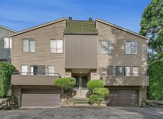 9830 137th St, Kirkland, WA 98034-1810