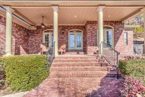 1 Riverland Cv, North Little Rock, AR 72113-6539