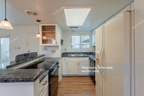 10015 14th St, Phoenix, AZ 85020-1861