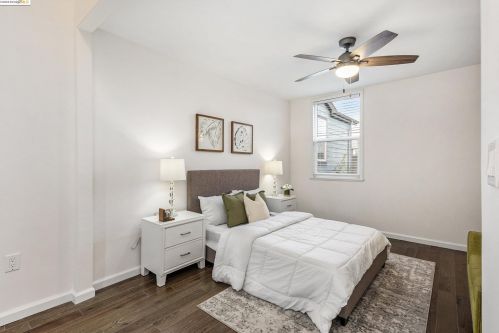 3026 Adeline St, Oakland CA 94608-4412 exterior