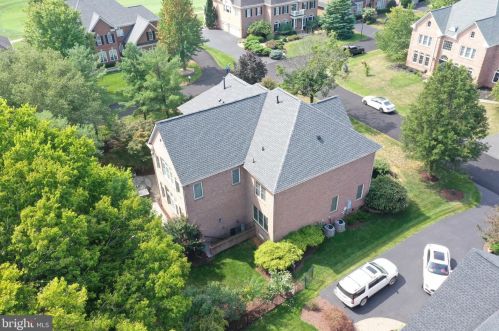 43530 Butler Pl, Leesburg VA 20176-7428 exterior