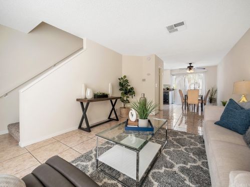 851 9th St, Long Beach, CA 90813-4760