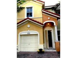 16643 80th Ter, Miami, FL 33193-5783