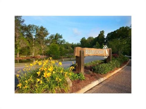 160 Saint Calais Pl, Madisonville, LA 70447-3202