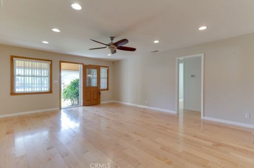 13417 Ocean Gate Ave, Hawthorne CA  90250-5611 exterior