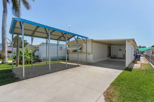 3939 Coconut Dr, Saint James City, FL 33956-2242