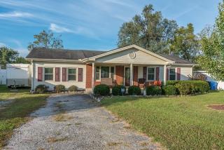 542 Parkside Dr, Lexington, KY 40505-1742