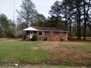 310 Easter St, Emporia, VA 23847-2281