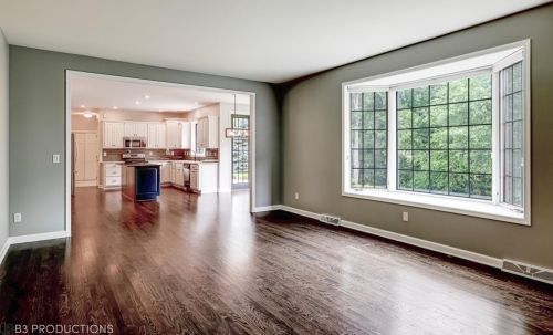 2001 William Dr, Valpo IN  46385-8173 exterior
