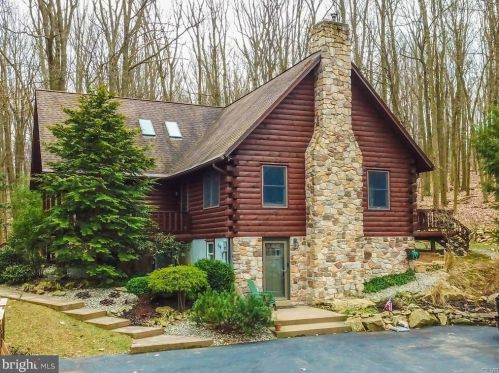 200 Gap Rd, Macungie, PA 18062-2059