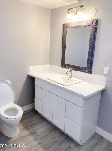 4319 11 Pl, Phoenix AZ 85014-4428 exterior