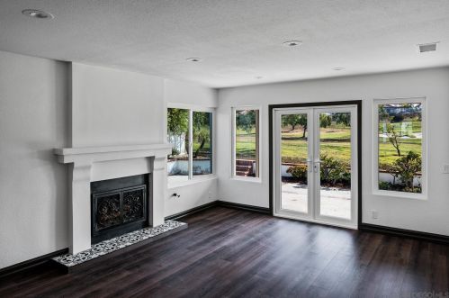 4792 Galicia Way, Oceanside CA  92056-5122 exterior