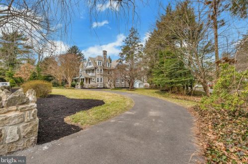 241 Kings Hwy, Tavistock, NJ 08033-1909