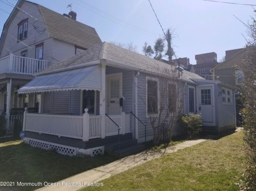 74 Franklin Ave, Ocean Grove, NJ 07756-1118