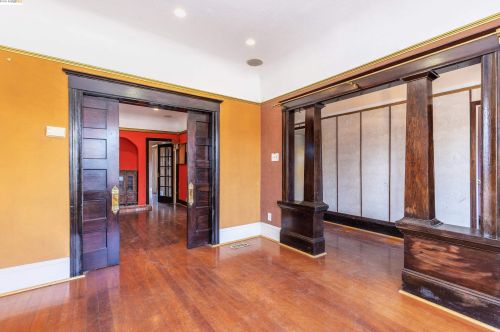 1115 Chestnut St, Oakland CA 94607-2874 exterior