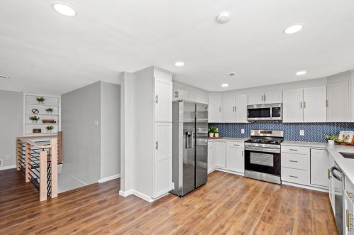 454 Mcmurray Rd, Canonsburg PA  15317-0024 exterior