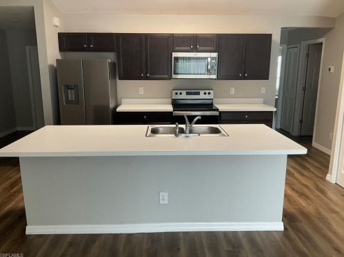 1421 1st Ter, Cape Coral, FL 33909-2662