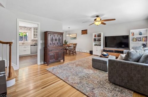 423 La Grande Ave, Fanwood, NJ 07023-1732