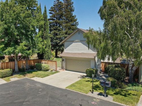 438 Hawthorne Ln, Benicia, CA 94510-1452