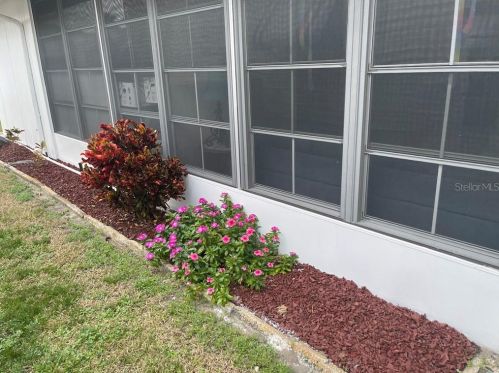 4240 Rolling Oaks Dr, Winter Haven, FL 33880-1651